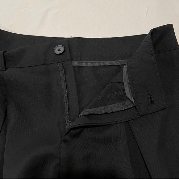 Wide Leg High Rise Pleated Dress Pants. Black. Size Medium. NWOT. - Picture 9 of 10